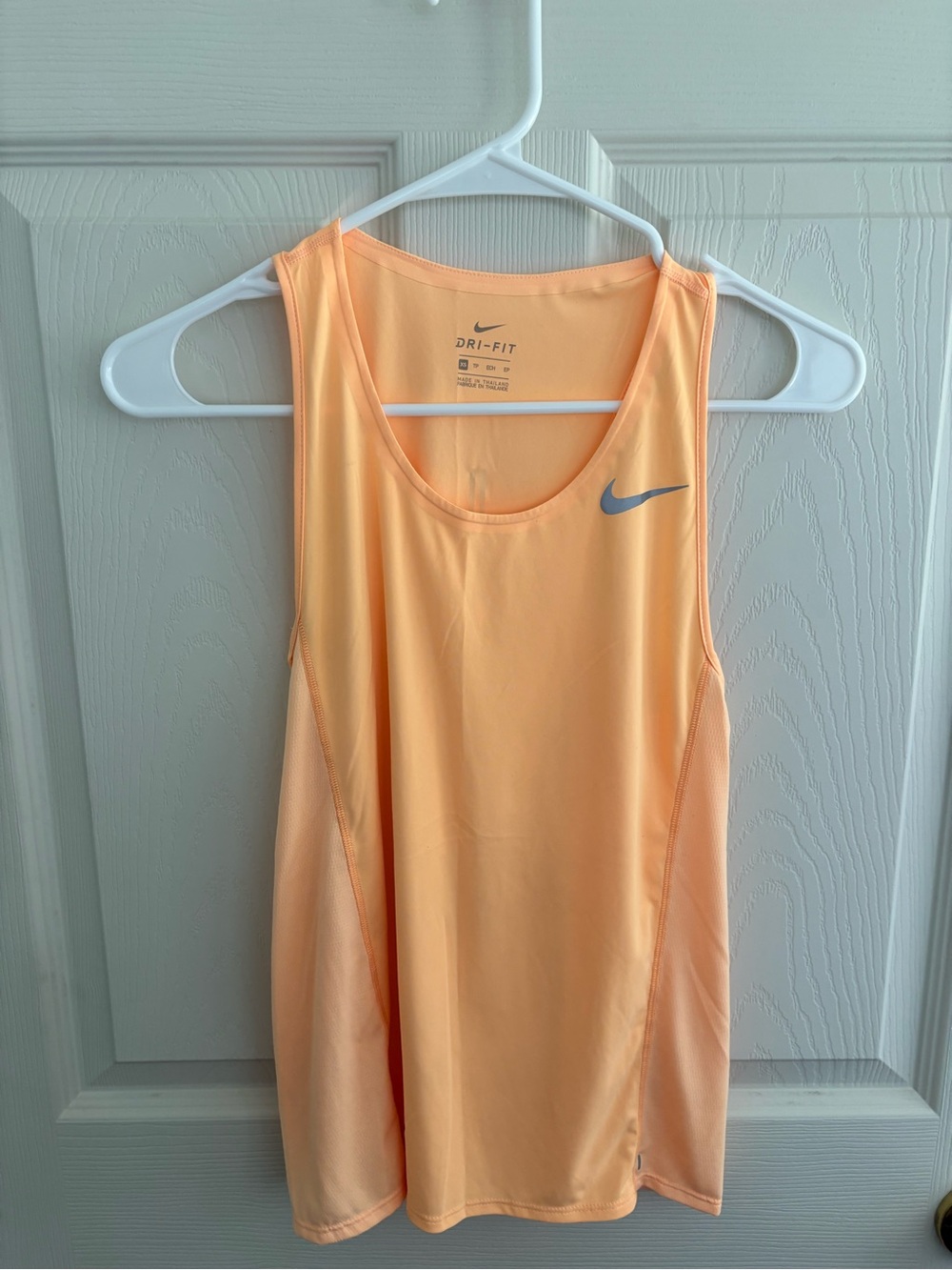 Nike Peach Performance Dri-FIT Tank Top